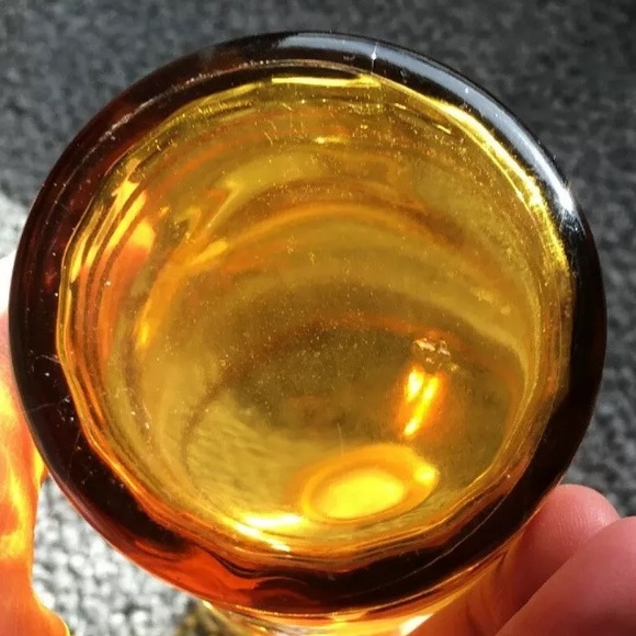 Vintage wine- drink decanter. Pretty floral design - Picture 8 of 8